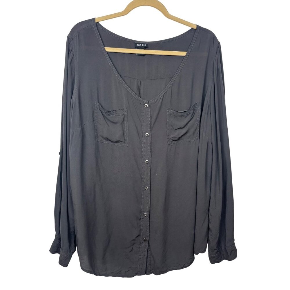 Torrid 2X Plus Size V-Neck Button Down Blouse Gray Long Sleeve Roll Tab Sleeves